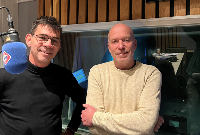 Theo Föllings en Louis Hueber in de opnamestudio