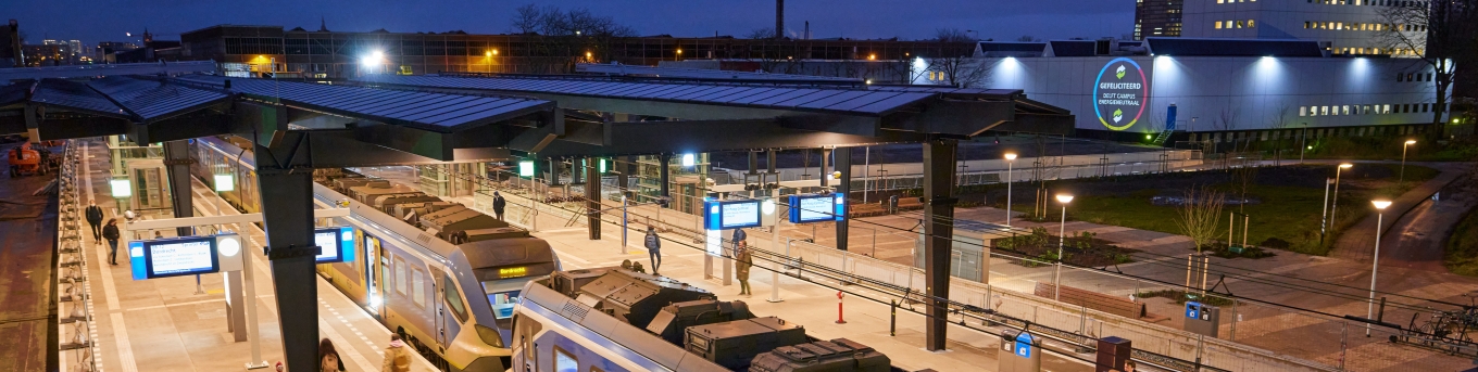 Het vernieuwde station Delft Campus in beeld