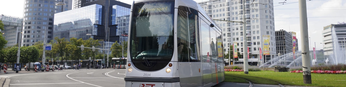 RET tram op Hofplein in Rotterdam (door Rob Keus)